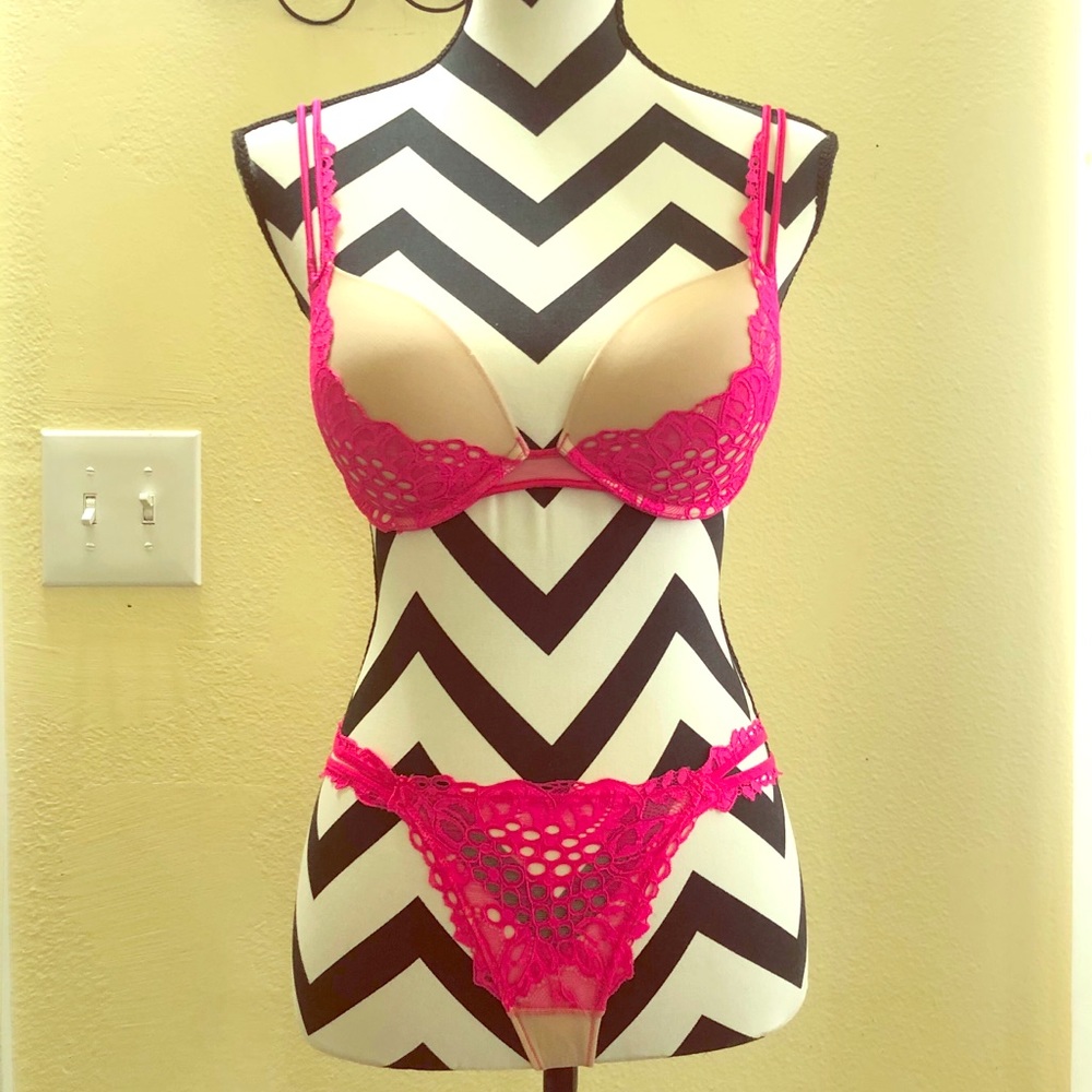 Victoria’s Secret Nude and hot Pink lace set 34C